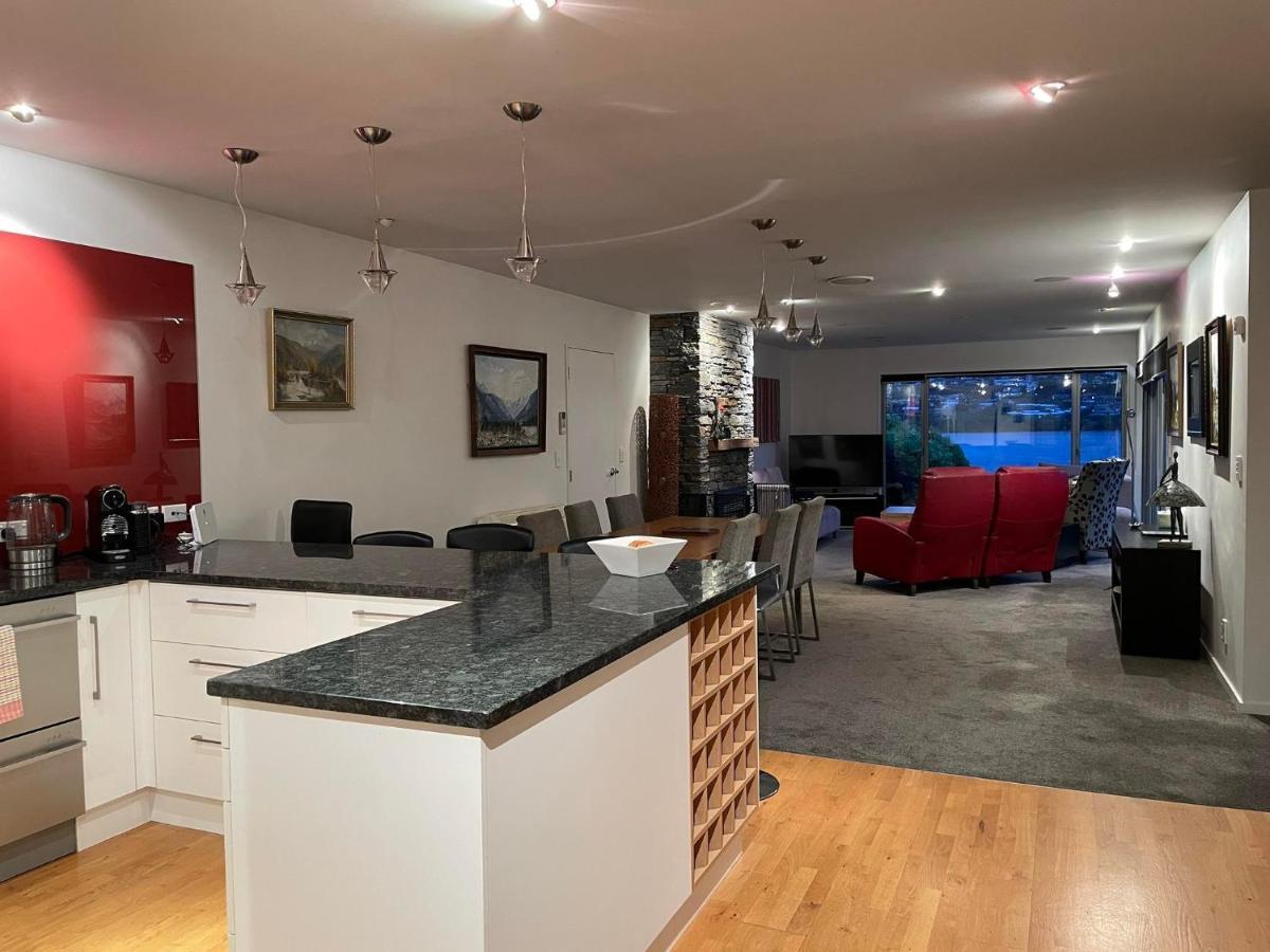 Peninsular Lakefront Queenstown Exterior foto